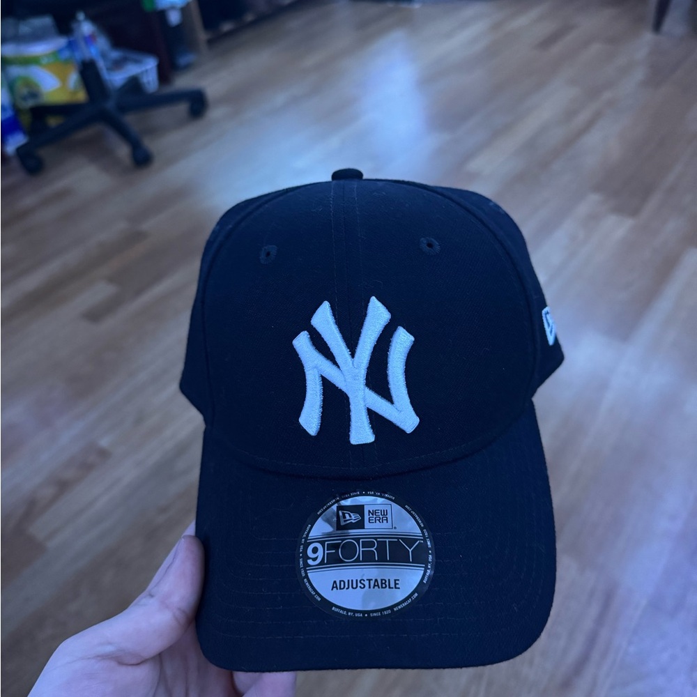 New Era 9Forty New York Yankees Hat Cap Baseball Adult Adjustable Color Navy